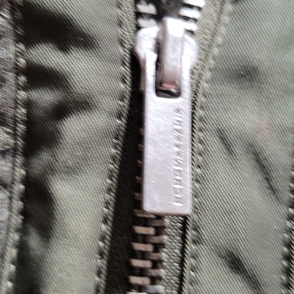 NWT BCBG Maxazria Crop Army Olive Green Moto Jacket Quilted Sructured Shoulders - Picture 3 of 10